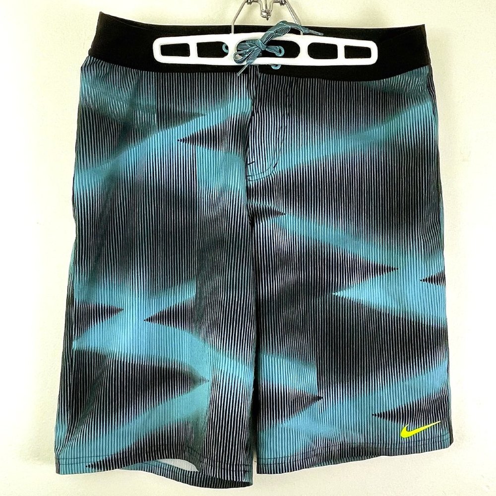 Nike Black/Blue Mirage Stripe Optical Illusion Board Shorts Sz. 32